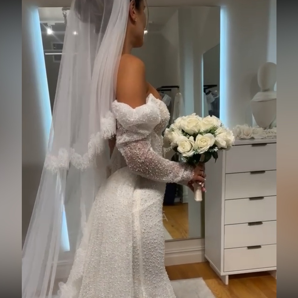 Classic White Wona Bridal Veil